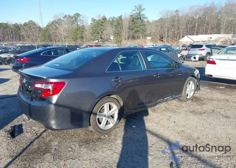 2012 Toyota Camry Se z USA, uszkodzony, nr VIN 4T1BF1FK4CU050477